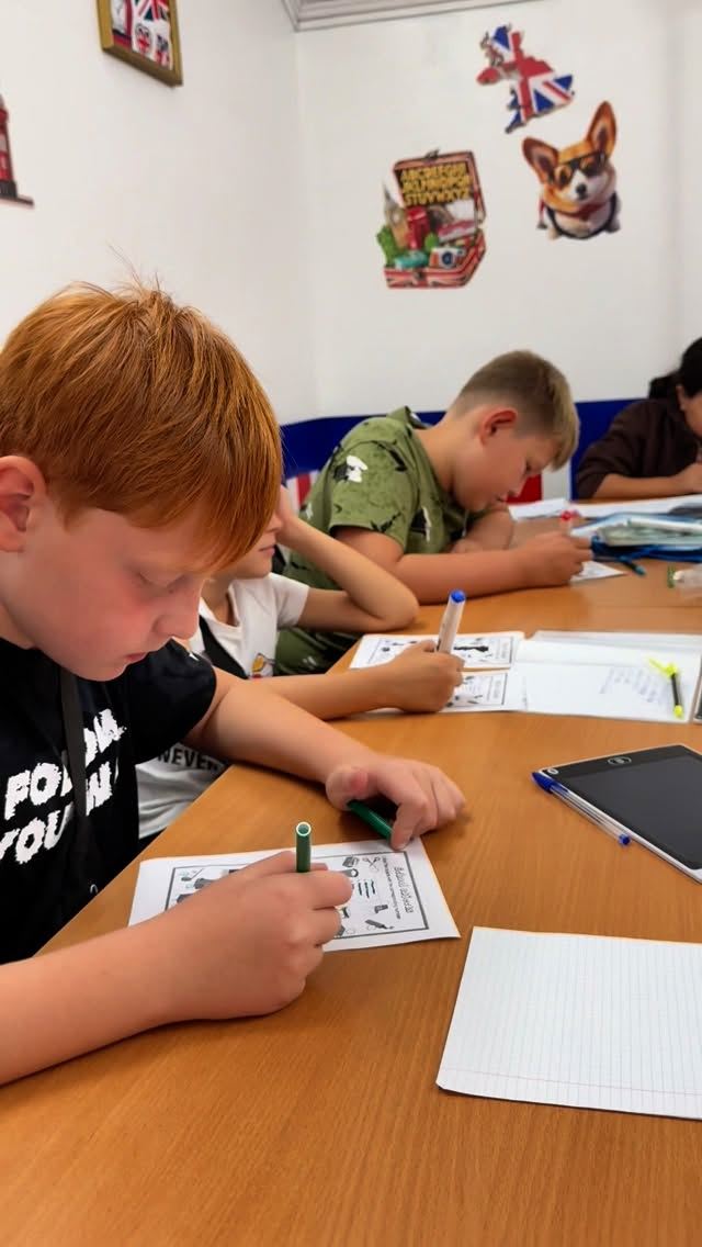 Дети на уроке английского в Study Buddy